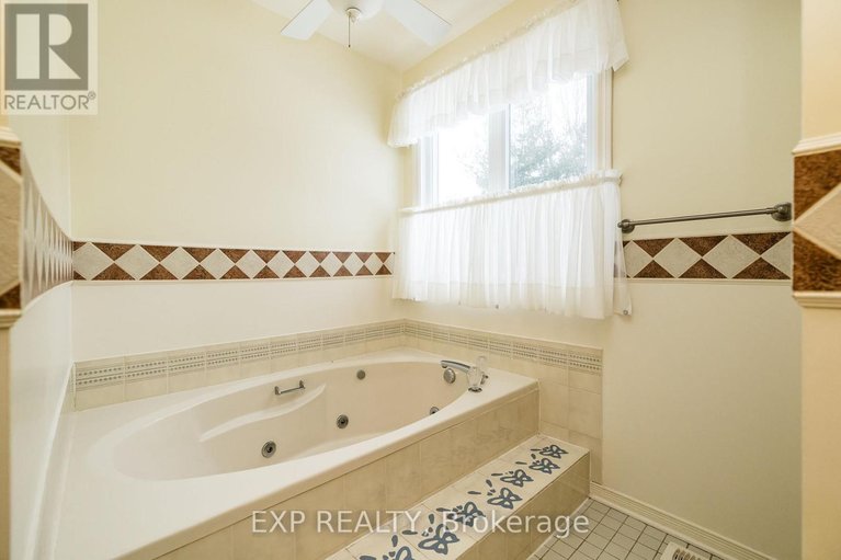 29577818/602-church-street/village-of-russell/russell/ontario/K4R1C4_24