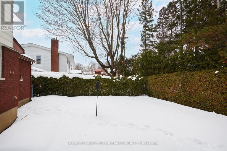 29388730/2248-quinton-street/urbandale-acres/ottawa/ontario/K1H6V3_25