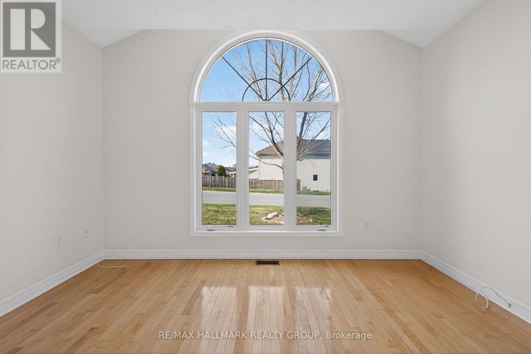 29666463/131-beaumont-avenue/town-of-rockland/clarence-rockland/ontario/K4K1R7_9