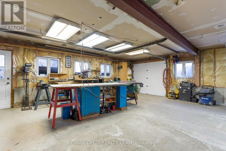 29348582/261-agathe-street/clarencerockland-twp/clarence-rockland/ontario/K4K1K7_28