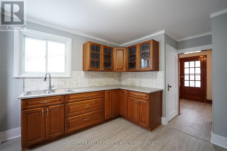 29225740/14-saunders-avenue-n/long-sault/south-stormont/ontario/K0C1P0_10