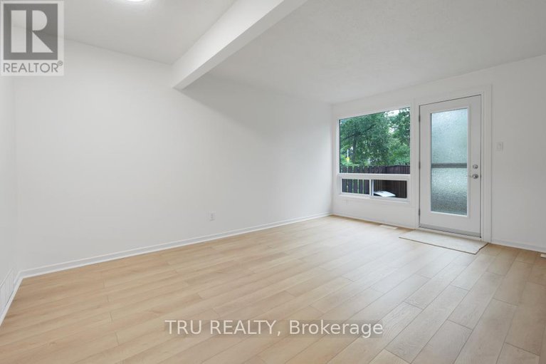 28561491/60-98-mcclintock-way-way/katimavik/ottawa/ontario/K2L2A4_13