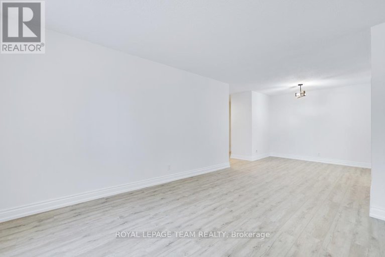 28892273/113-2951-riverside-drive/mooneys-bayriverside-park/ottawa/ontario/K1V8W6_15