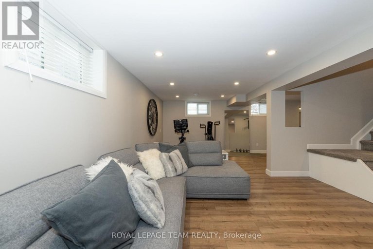 28266949/129-ridgeview-drive/carp/ottawa/ontario/K0A1L0_32