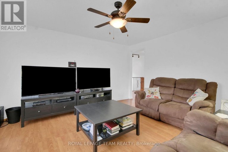 29645242/d-30-black-forest-lane/arbeatha-park/ottawa/ontario/K2H5C8_35