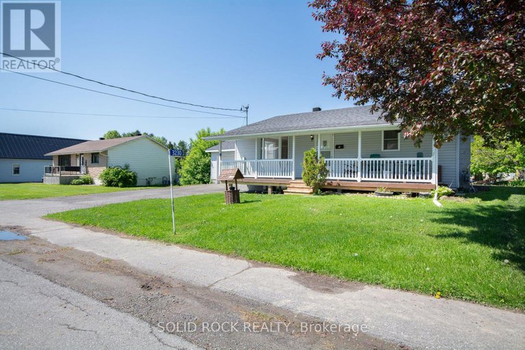28377326/3230-yorks-corners-road/metcalfe/ottawa/ontario/K0A2G0_2