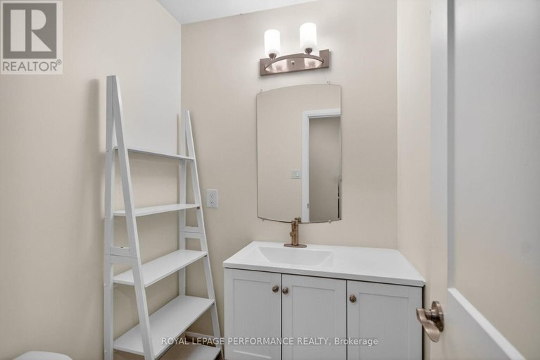 29684609/34-dignard-street/embrun/russell/ontario/K0A1W1_3