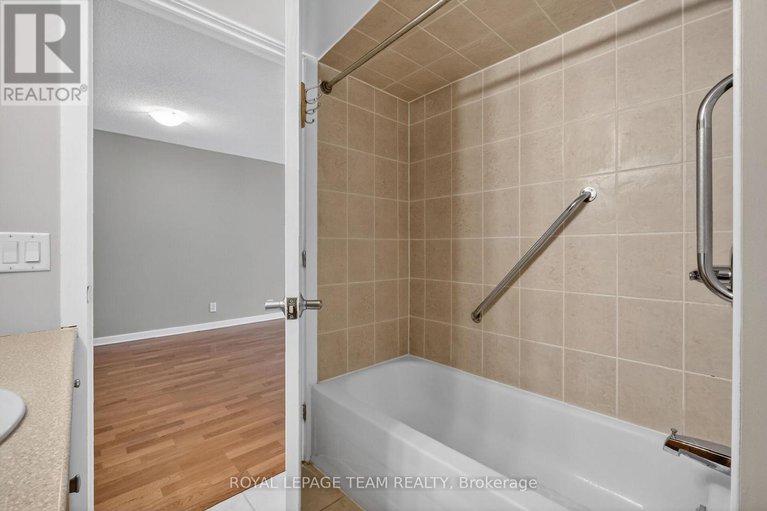 29253841/804-138-somerset-street-w/ottawa-centregolden-triangle/ottawa/ontario/K2P0A3_36