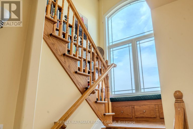 29654321/21-skeel-court/btwn-franktown-rd-fallowfield-rd/ottawa/ontario/K0A1B0_11