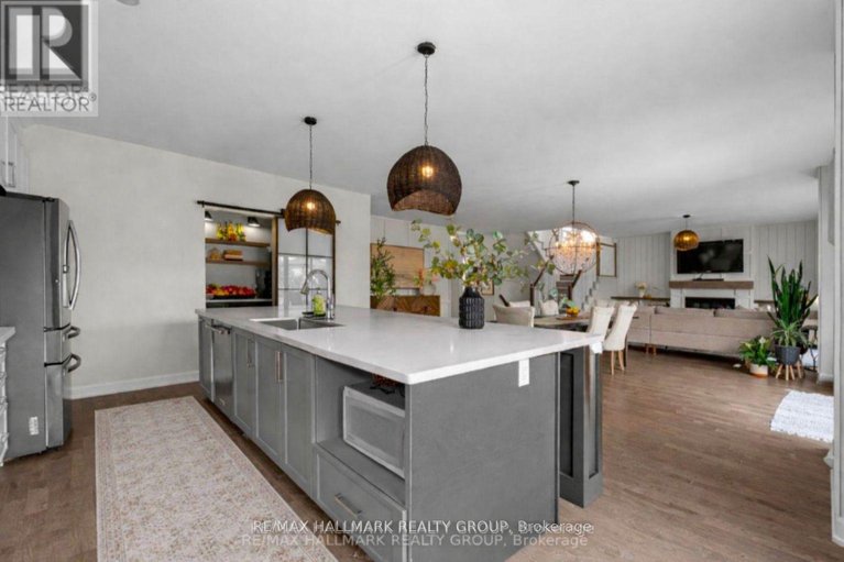 29568422/104-duncanville-street/village-of-russell/russell/ontario/K4R0G3_13