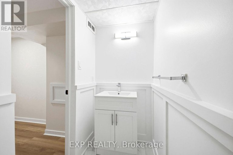 29439803/74-shearer-crescent/katimavik/ottawa/ontario/K2L3N1_21