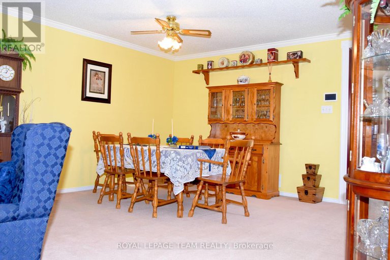28186551/176-windhurst-drive/barrhaven-east/ottawa/ontario/K2G6J4_5
