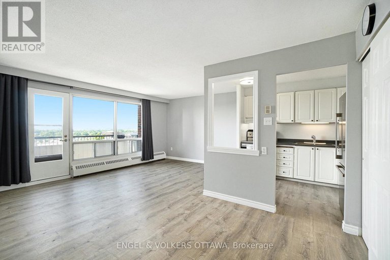 28428926/817-20-chesterton-drive/borden-farmstewart-farmcarleton-heightsparkwood-hills/ottawa/ontario/K2E6Z7_7