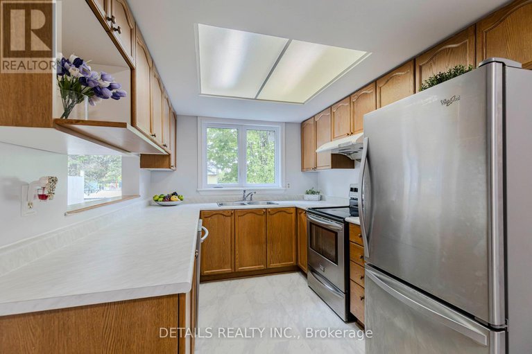 28436731/32-winnegreen-court-w/hunt-club-park/ottawa/ontario/K1G5S2_14