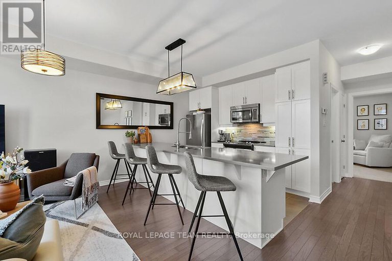 28681286/270-pembina-private/riverside-southgloucester-glen/ottawa/ontario/K4M0G7_8