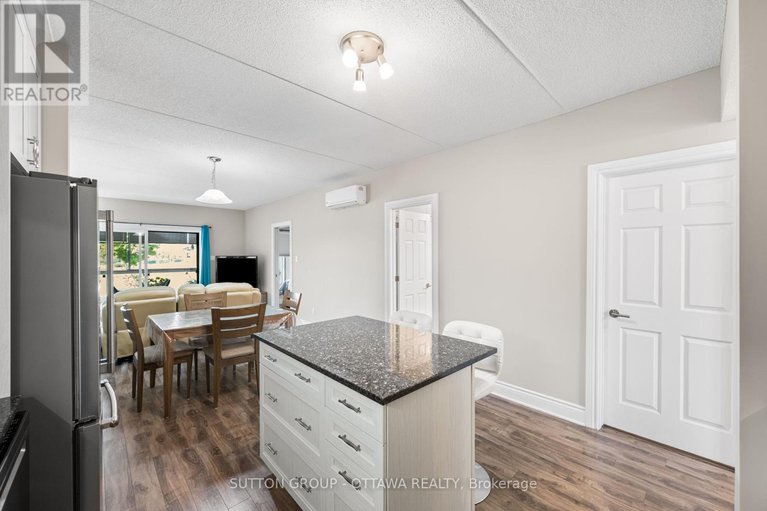 28851204/165-302-masters-lane/town-of-rockland/clarence-rockland/ontario/K4K0L3_12