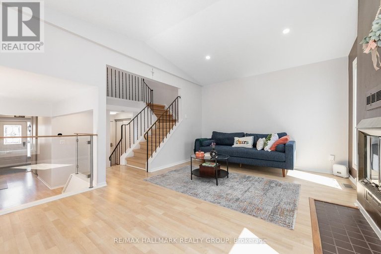 29684992/6382-st-louis-drive/hiawatha-parkconvent-glen/ottawa/ontario/K1C2Y1_16
