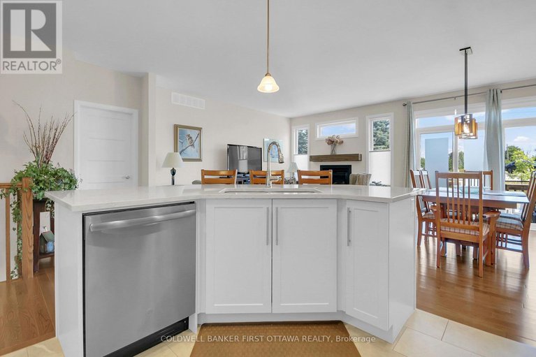 28739997/893-artemis-circle/manotick-south-to-roger-stevens/ottawa/ontario/K4M0H7_16