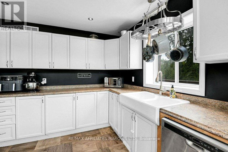 28879635/35-nevada-street/moose-creek/north-stormont/ontario/K0C1W0_18