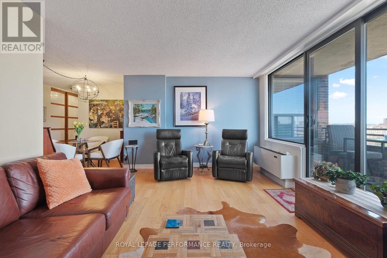 29666803/1003-71-somerset-street-w/ottawa-centregolden-triangle/ottawa/ontario/K2P2G2_21