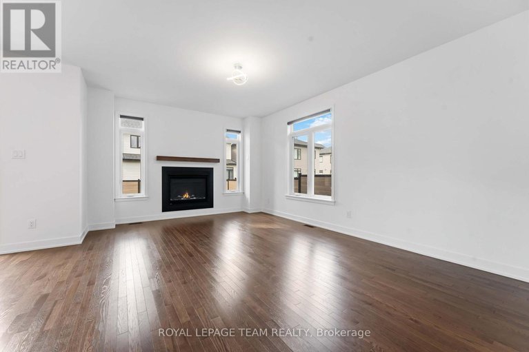 28910916/27-peony-lane/riverside-southgloucester-glen/ottawa/ontario/K4M0M3_6