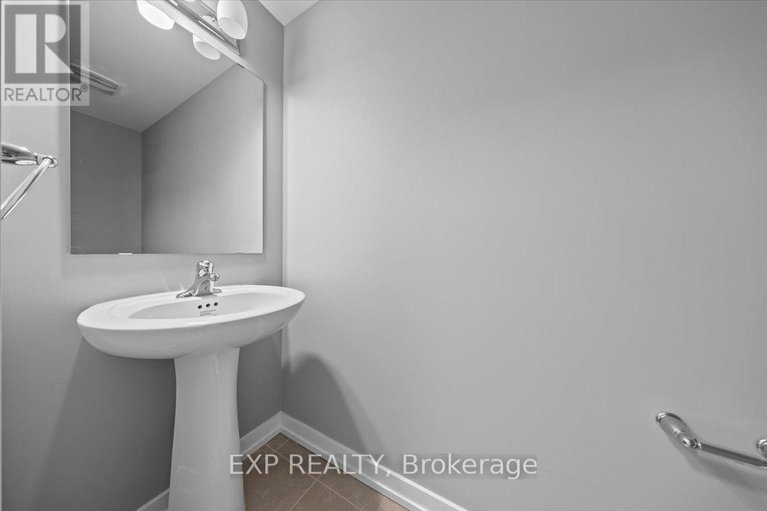 29652575/212-tobiano-private/stittsville-south/ottawa/ontario/K0A2Z0_9