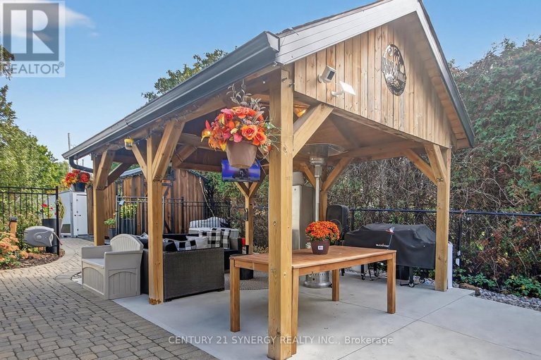 29587854/103-queen-charlotte-street/richmond/ottawa/ontario/K0A2Z0_34