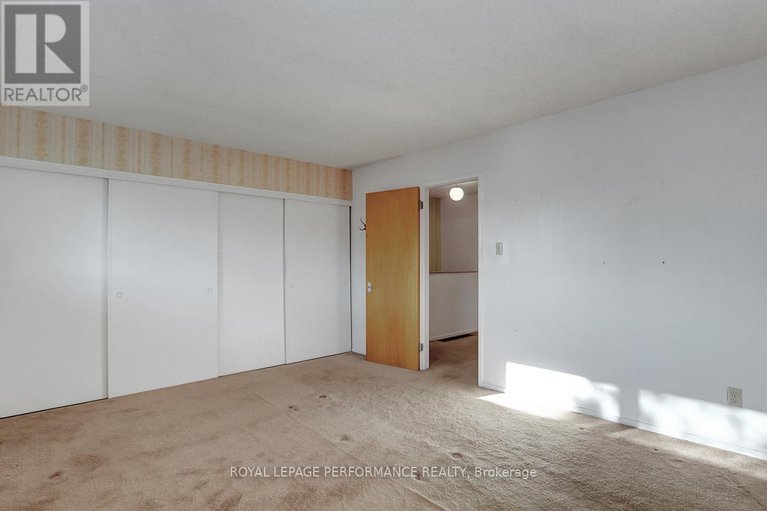 28835566/7-carmichael-court/beaverbrook/ottawa/ontario/K2K1K1_13