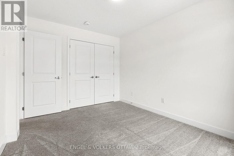 28268548/275-finsbury-avenue/stittsville-south/ottawa/ontario/K2S2Y2_26