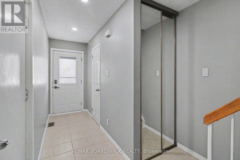 29433243/3-443-canotia-place/fallingbrookpineridge/ottawa/ontario/K4A2K1_2