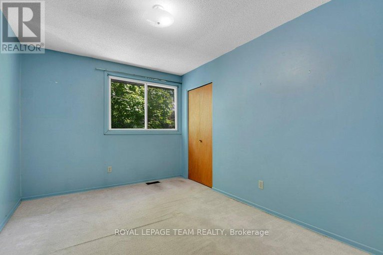 28670720/16-keewatin-crescent/borden-farmstewart-farmcarleton-heightsparkwood-hills/ottawa/ontario/K2E6Z1_24