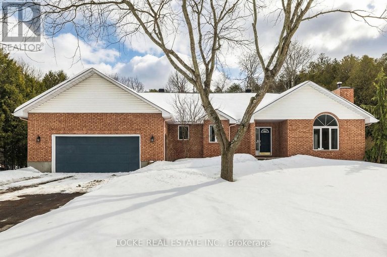 29449674/6492-waddion-drive/greely/ottawa/ontario/K4P1E7_1