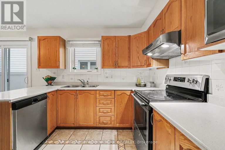 29683606/2103-gardenway-drive/fallingbrookgardenway-south/ottawa/ontario/K4A3K2_8