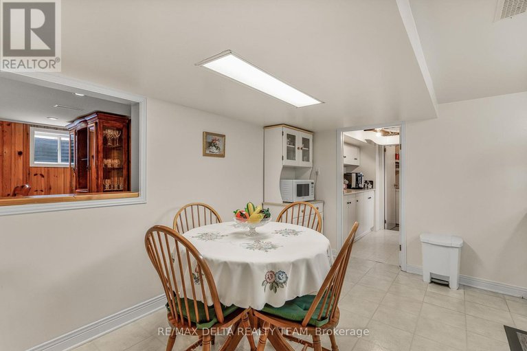 28631886/2435-heaton-avenue/hawthorne-meadows/ottawa/ontario/K1G1J1_18