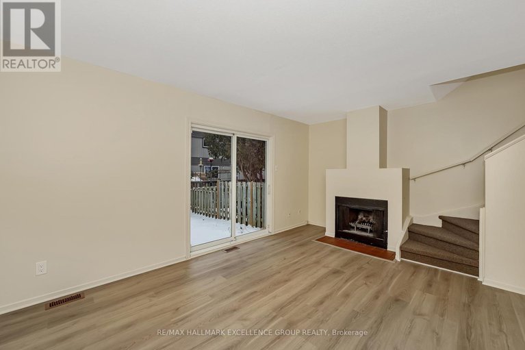 29167198/15-1968-fairglen-mews/blackburn-hamlet-south/ottawa/ontario/K1B5A5_6