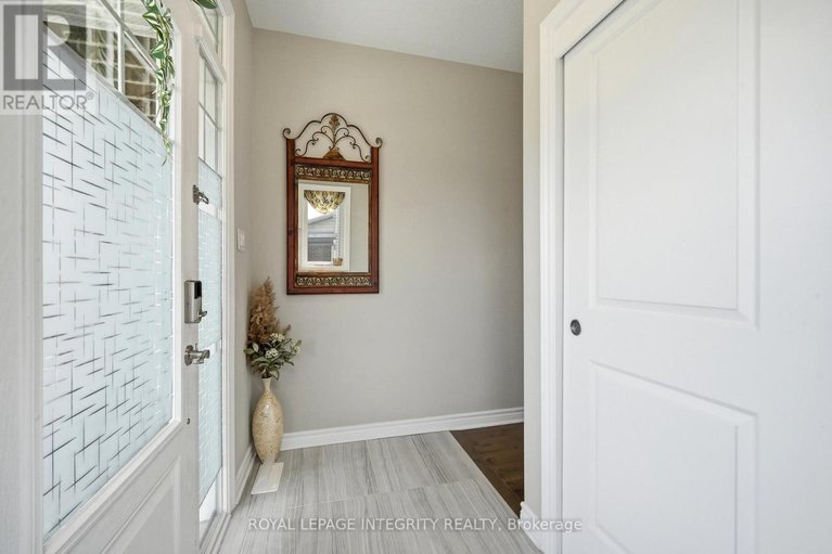 29671638/208-mountain-sorrel-way/avalon-west/ottawa/ontario/K4A1H2_4