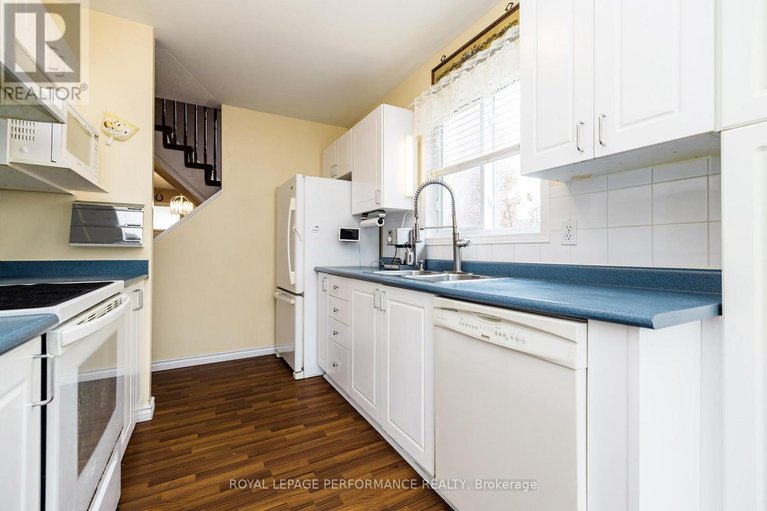 29622959/1893-hennessy-crescent/fallingbrookgardenway-south/ottawa/ontario/K4A3X8_10