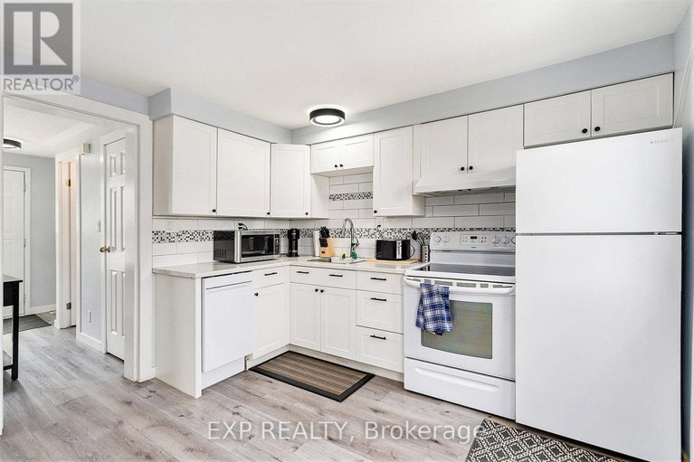 28484496/d-1520-beaverpond-drive/pineview/ottawa/ontario/K1B3R9_15