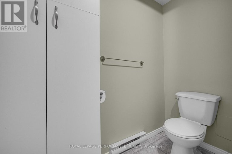 29664690/4-16-pendleton-street/vankleek-hill/champlain/ontario/K0B1R0_15