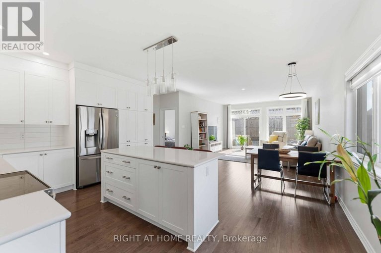 29564019/272-maygrass-way/remainder-of-stittsville-area/ottawa/ontario/K2S2K9_6