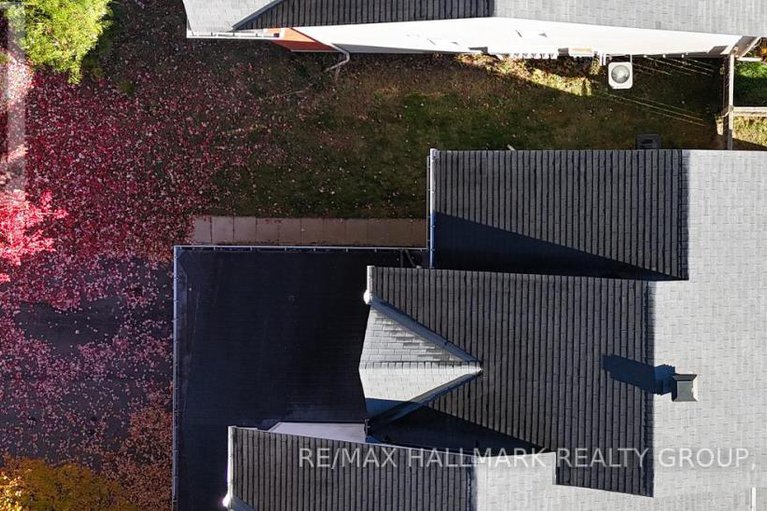 29047464/992-klondike-road/morgans-grantsouth-march/ottawa/ontario/K2K0C3_32