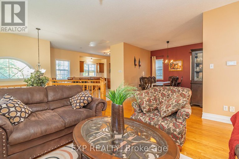 28624548/1567-rumford-drive/fallingbrookpineridge/ottawa/ontario/K4A4C1_6