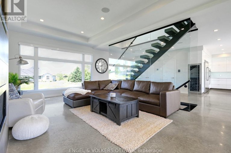 28726162/46-forest-hill-road/long-sault/south-stormont/ontario/K0C1P0_11