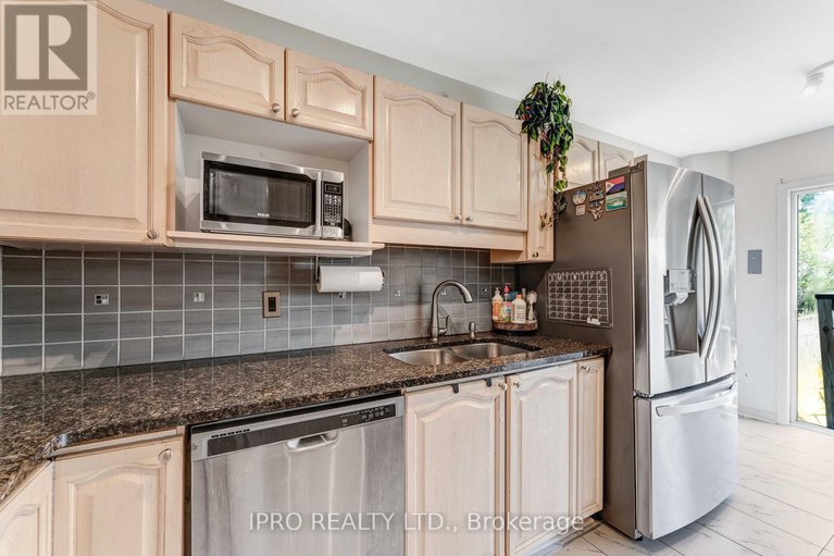 28513195/51-mullcraft-crescent/longfields/ottawa/ontario/K2J4P7_14
