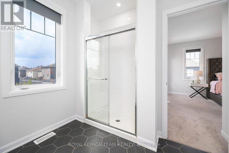 28850465/792-cappamore-drive/half-moon-bay/ottawa/ontario/K2J6V6_22