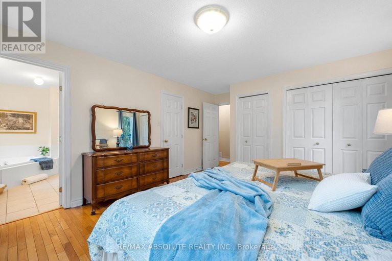 28227708/1601-shauna-crescent/greely/ottawa/ontario/K4P1M8_28