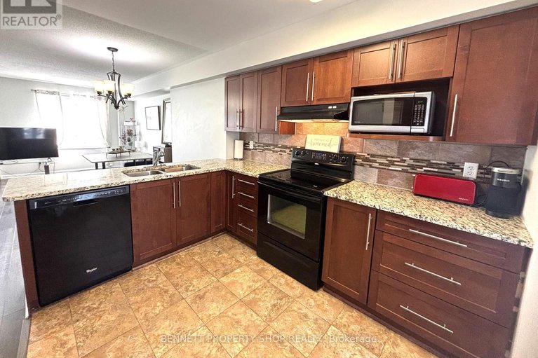 28876724/706-sanibel-private/westcliffe-estates/ottawa/ontario/K2H0A8_8