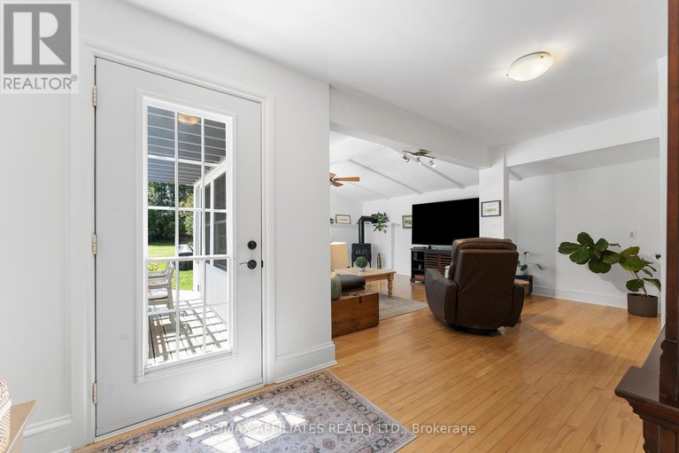 28529671/190-poole-street/mcnabbraeside-twps/mcnabbraeside/ontario/K7S1J2_21