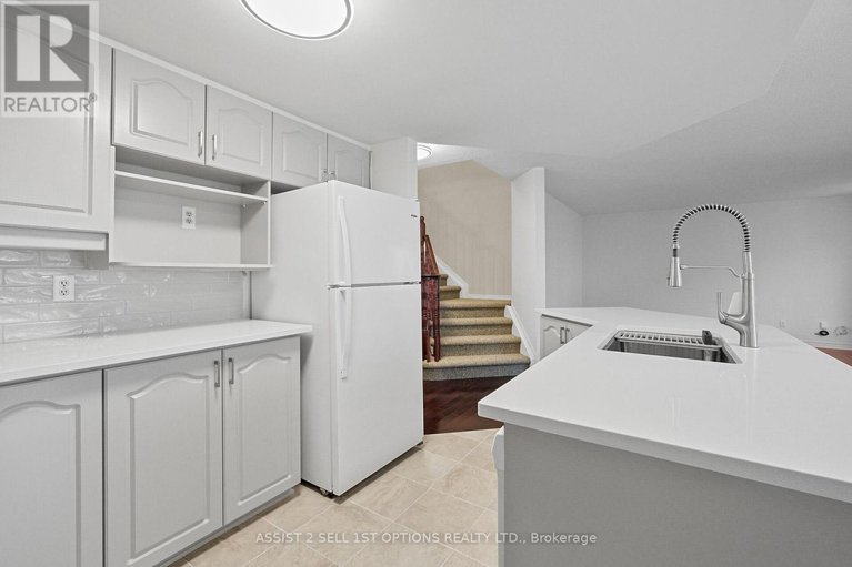 28825040/104b-craig-henry-drive/craig-henrywoodvale/ottawa/ontario/K2G6L8_9