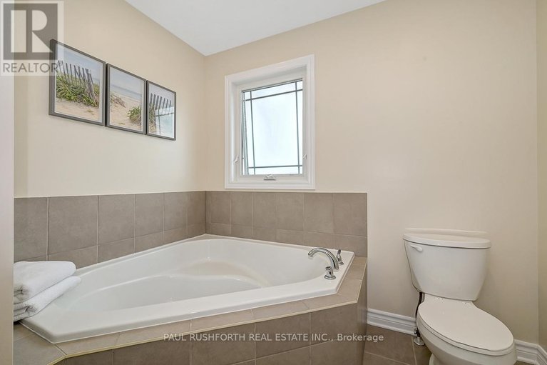 28623719/512-barrick-hill-road/emerald-meadowstrailwest/ottawa/ontario/K2M0B5_22